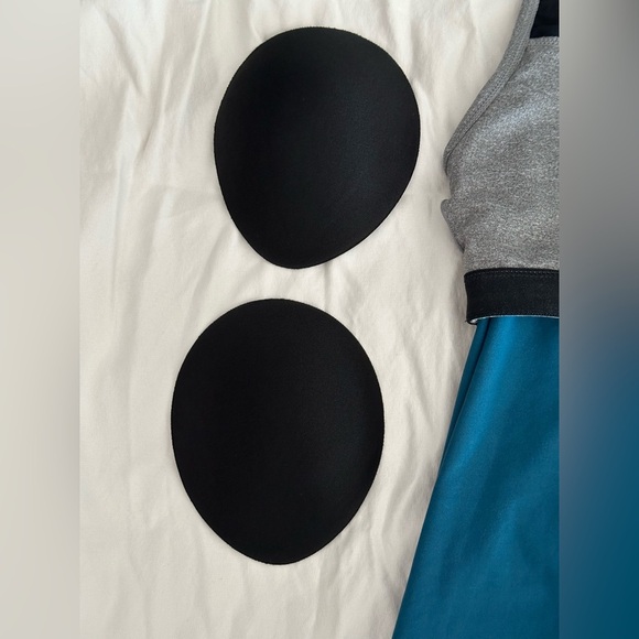 Fabletics: Women’s Sleeveless Top - Picture 9 of 11